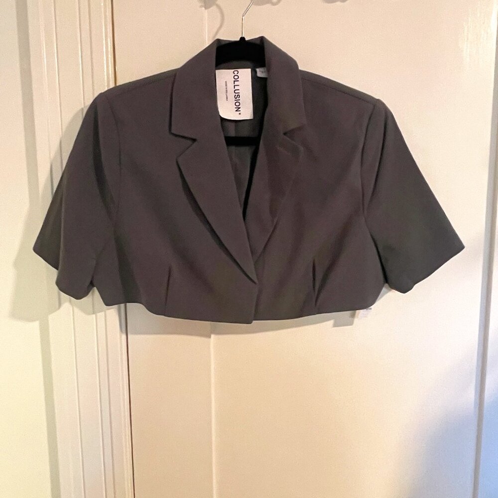 Suitstyle Crop Top
